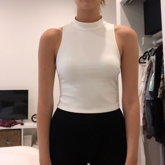 Astr Tops - White cropped turtleneck